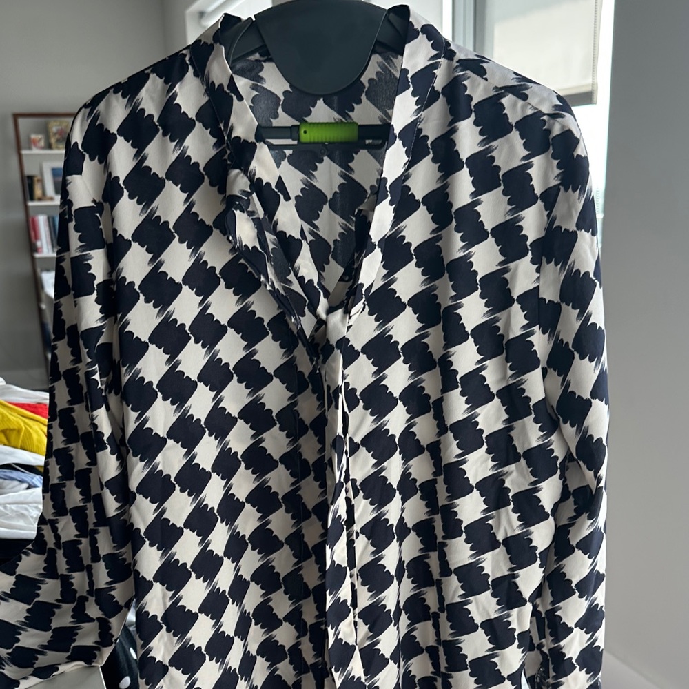 Ann Taylor Black and White Blouse